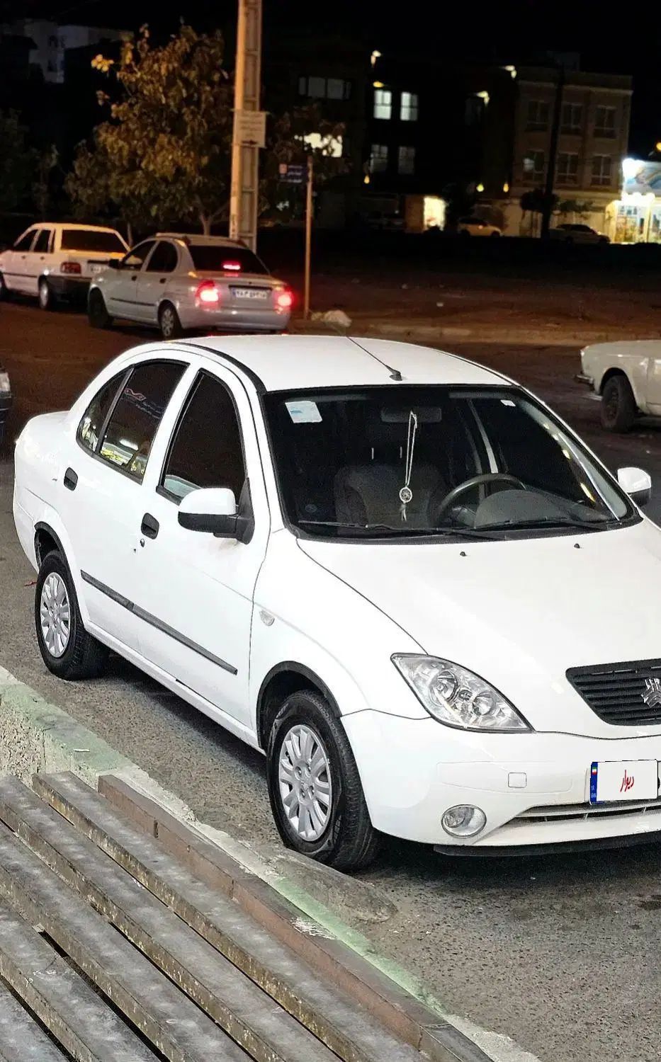 تیبا صندوق دار SX - 1395