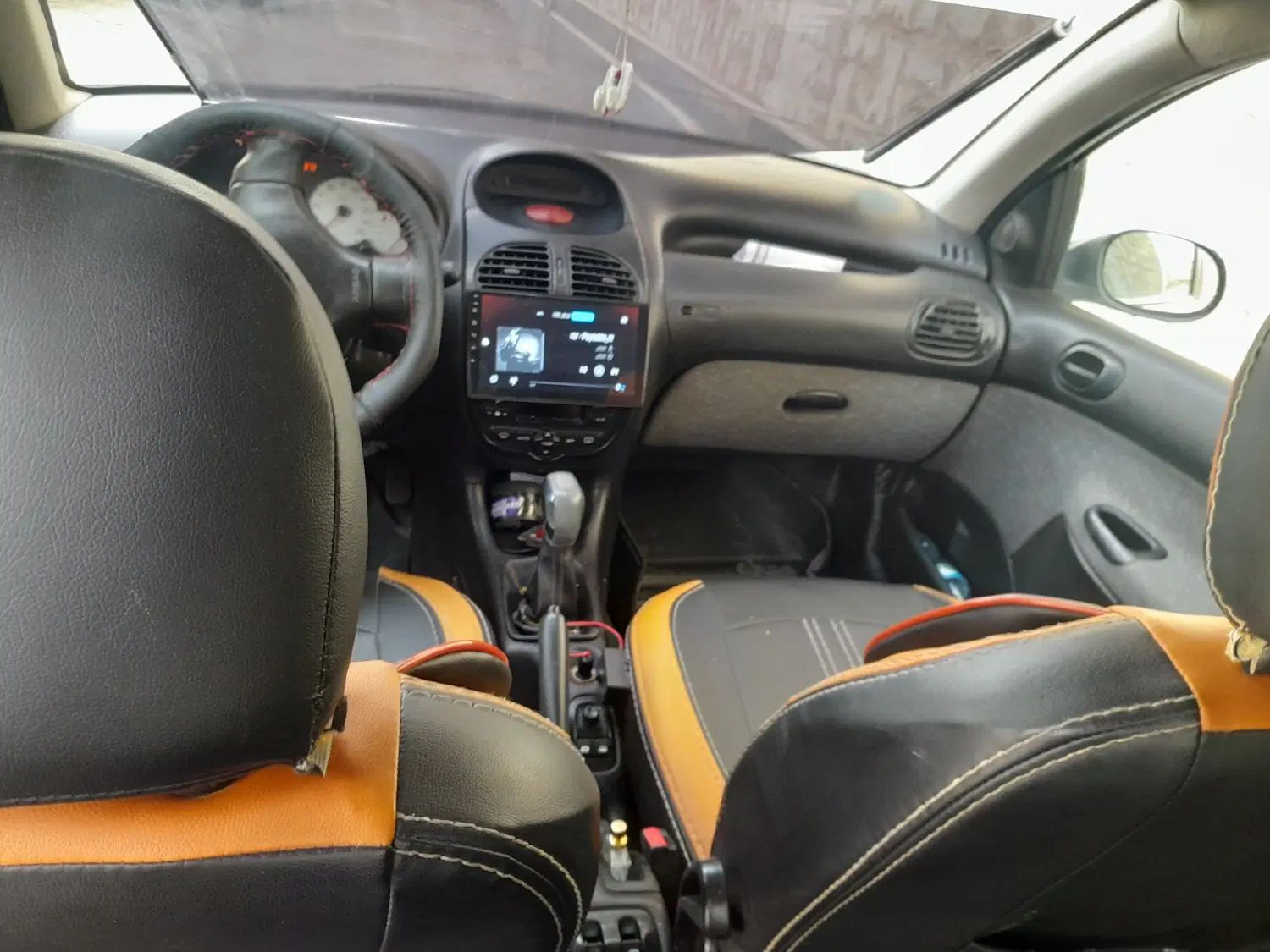 پژو ۲۰۶ صندوق دار v8 - 1390