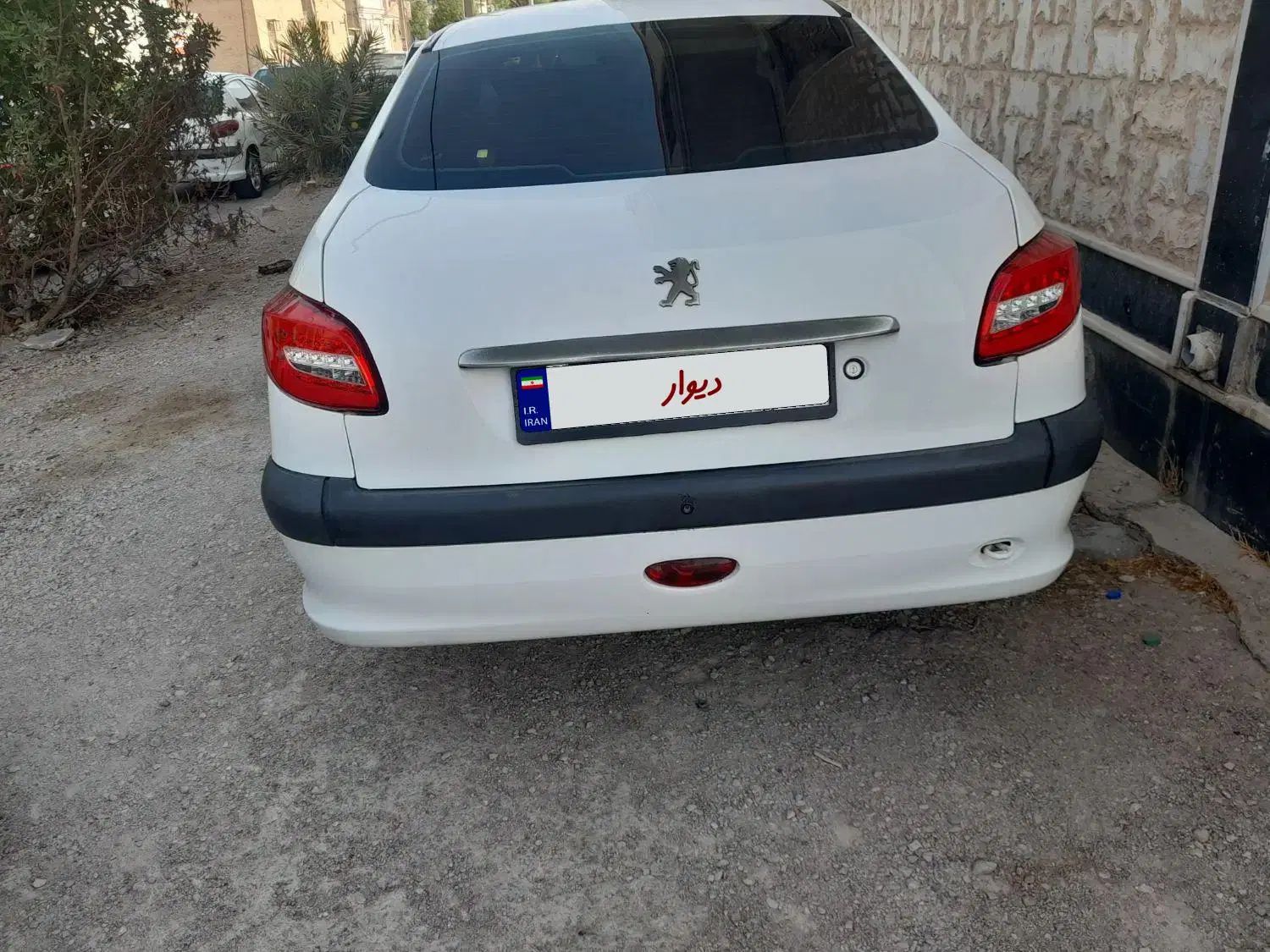 پژو ۲۰۶ صندوق دار v8 - 1390