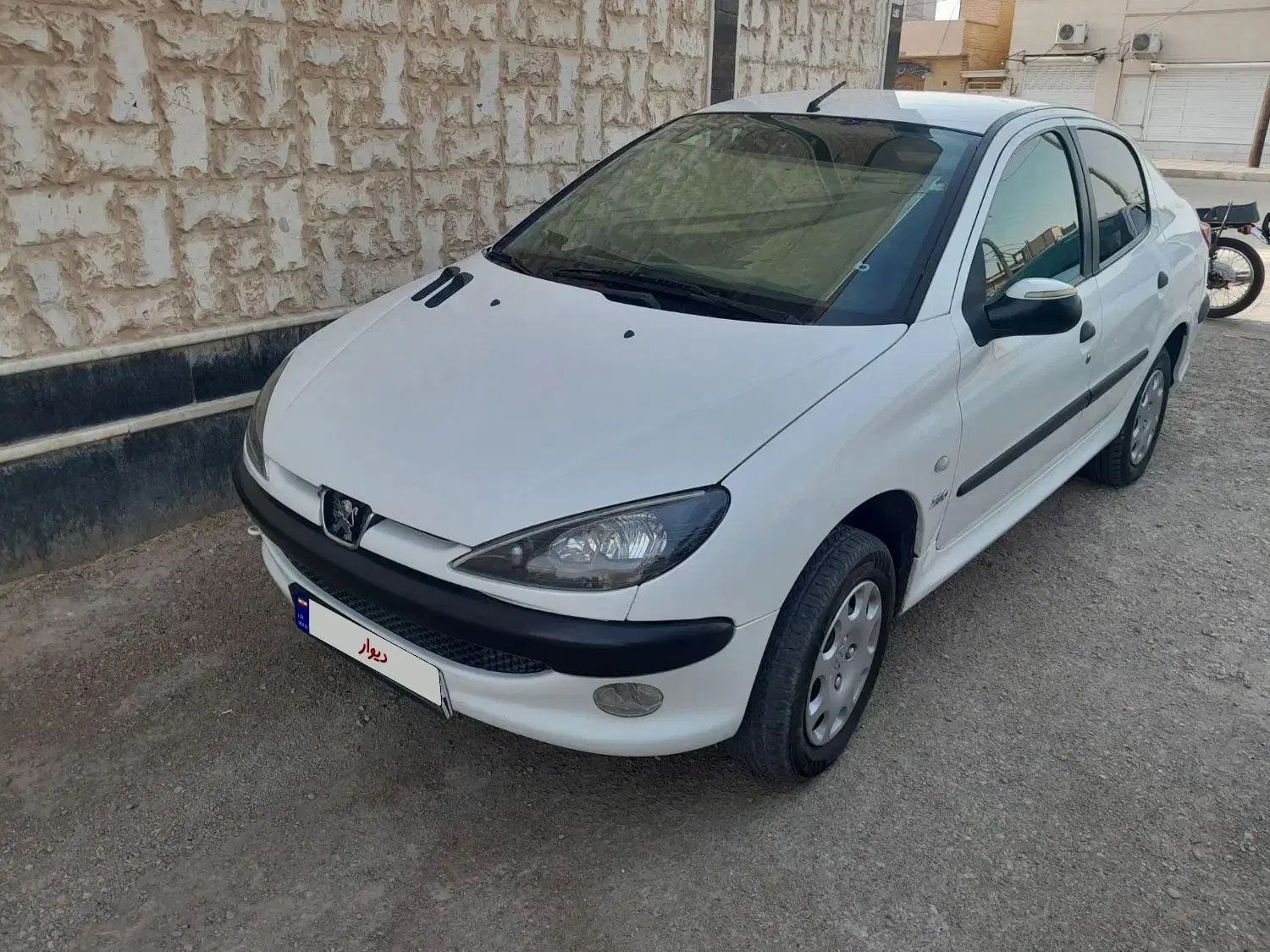 پژو ۲۰۶ صندوق دار v8 - 1390
