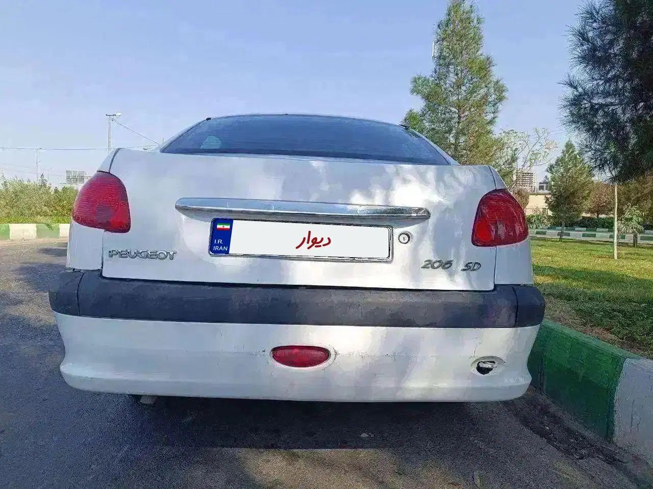 پژو ۲۰۶ صندوق دار v8 - 1391