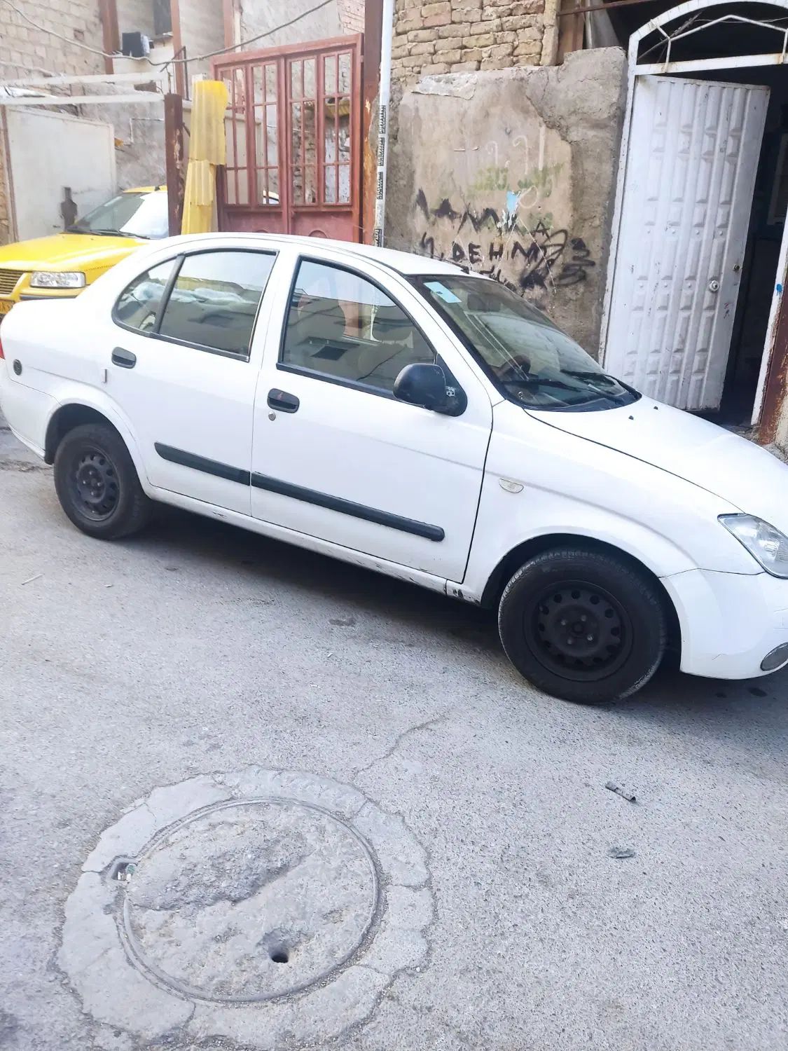 تیبا صندوق دار EX - 1395