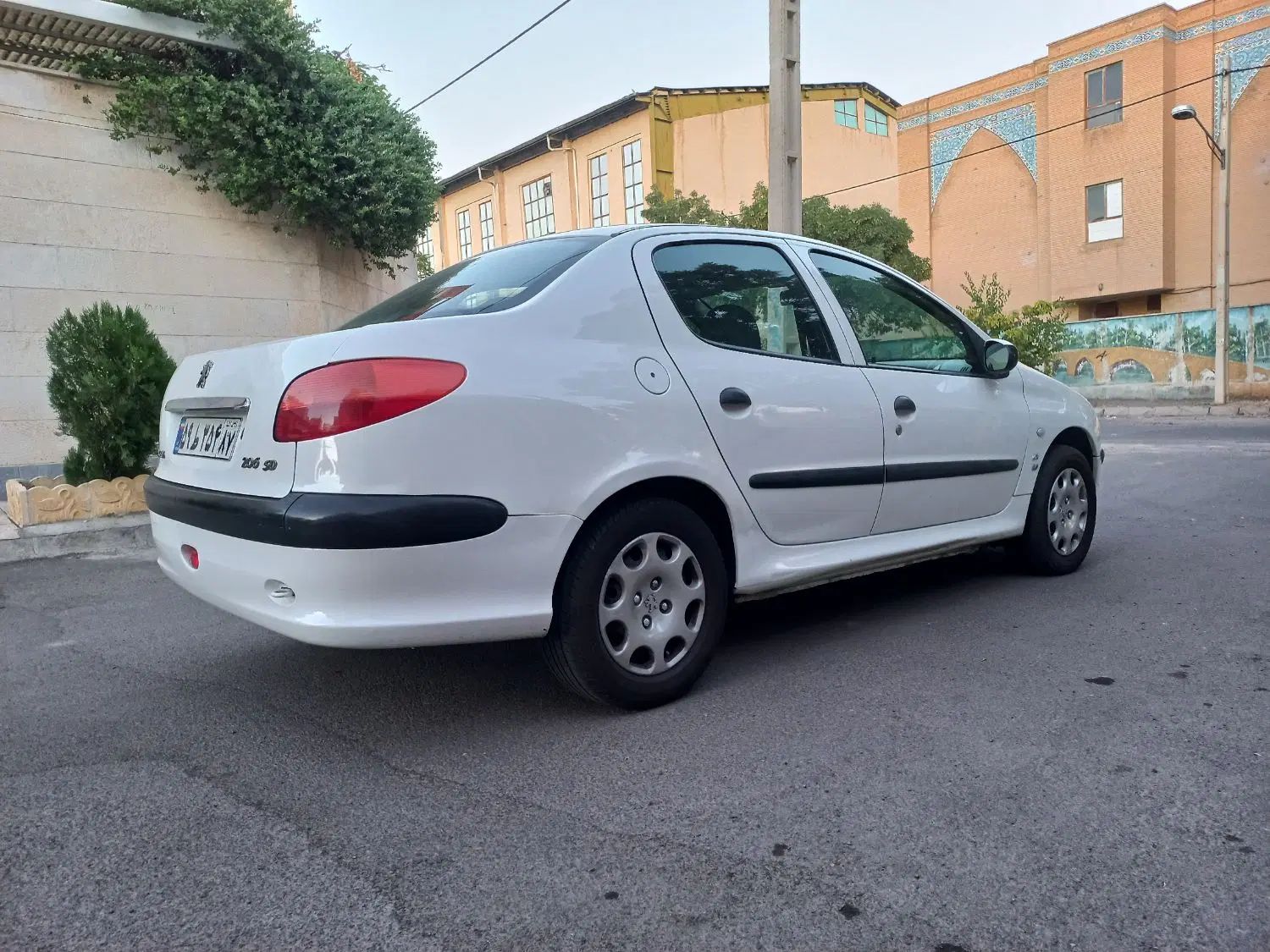 پژو ۲۰۶ صندوق دار v8 - 1389