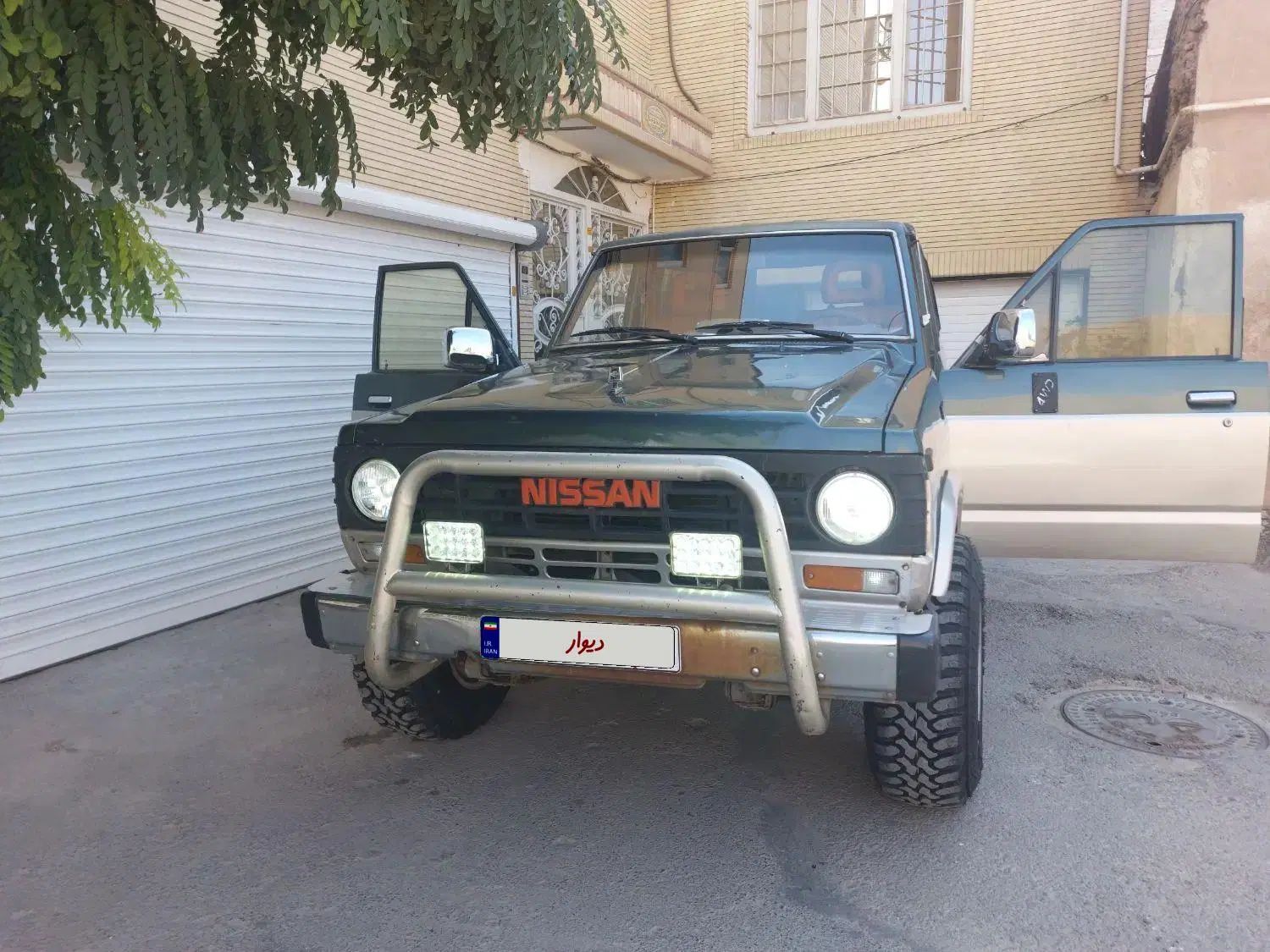 نیسان پاترول دو درب دنده‌ای - 1998