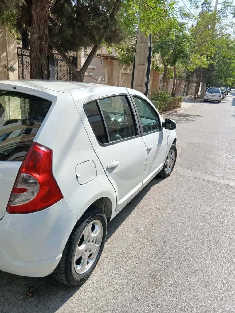 رنو ساندرو اتوماتیک - 1396