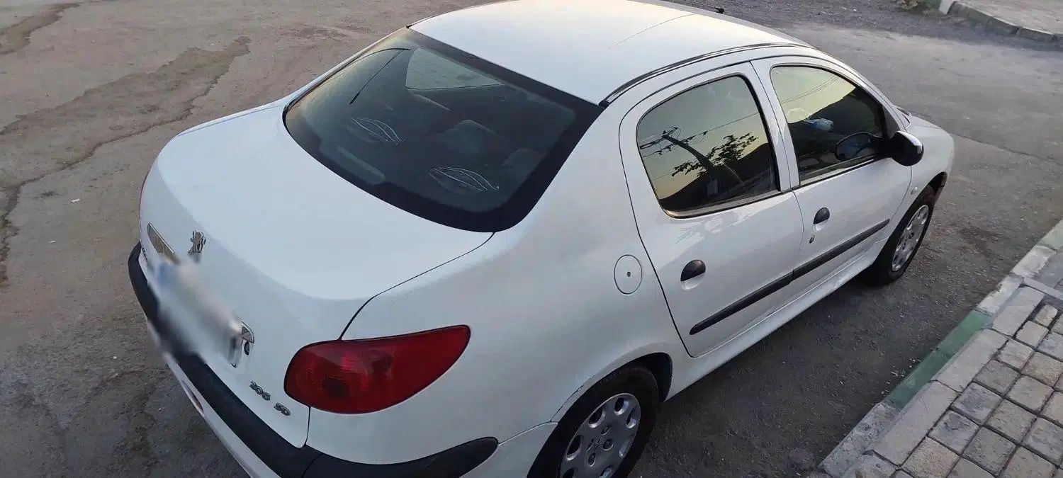 پژو ۲۰۶ صندوق دار v8 - 1389