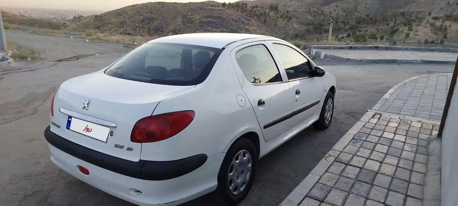 پژو ۲۰۶ صندوق دار v8 - 1389