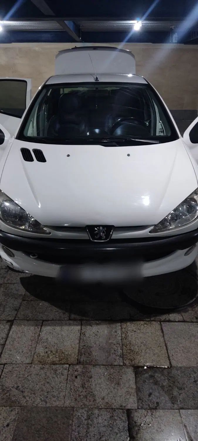 پژو ۲۰۶ صندوق دار v8 - 1396