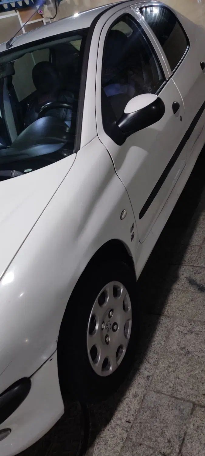 پژو ۲۰۶ صندوق دار v8 - 1396