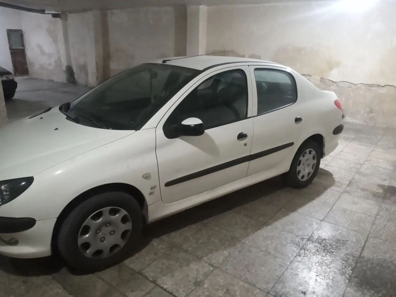 پژو ۲۰۶ صندوق دار v8 - 1397