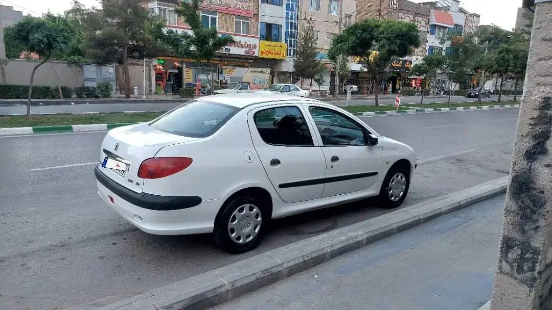 پژو ۲۰۶ صندوق دار v8 - 1398