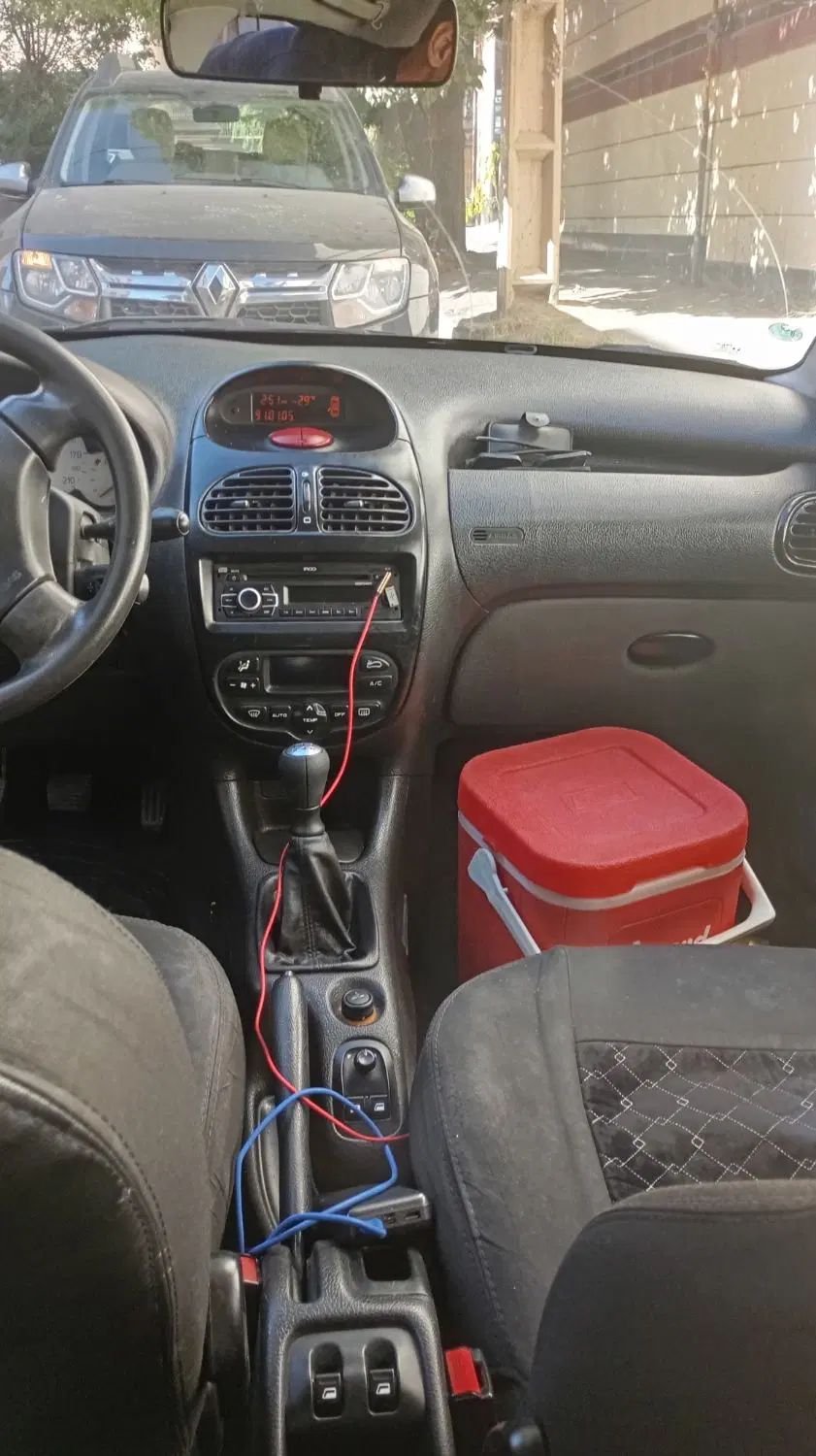 پژو ۲۰۶ صندوق دار v8 - 1393