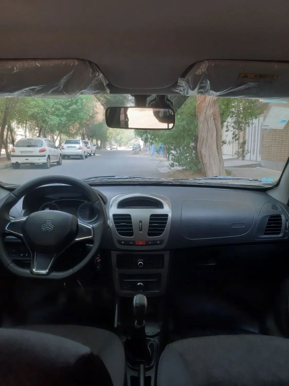 کوییک R دنده‌ای - 1402