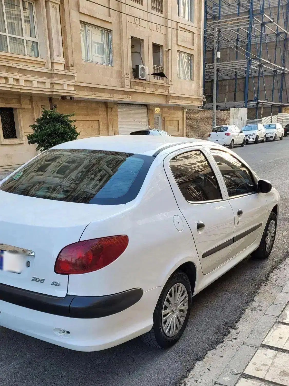 پژو ۲۰۶ صندوق دار v8 - 1398