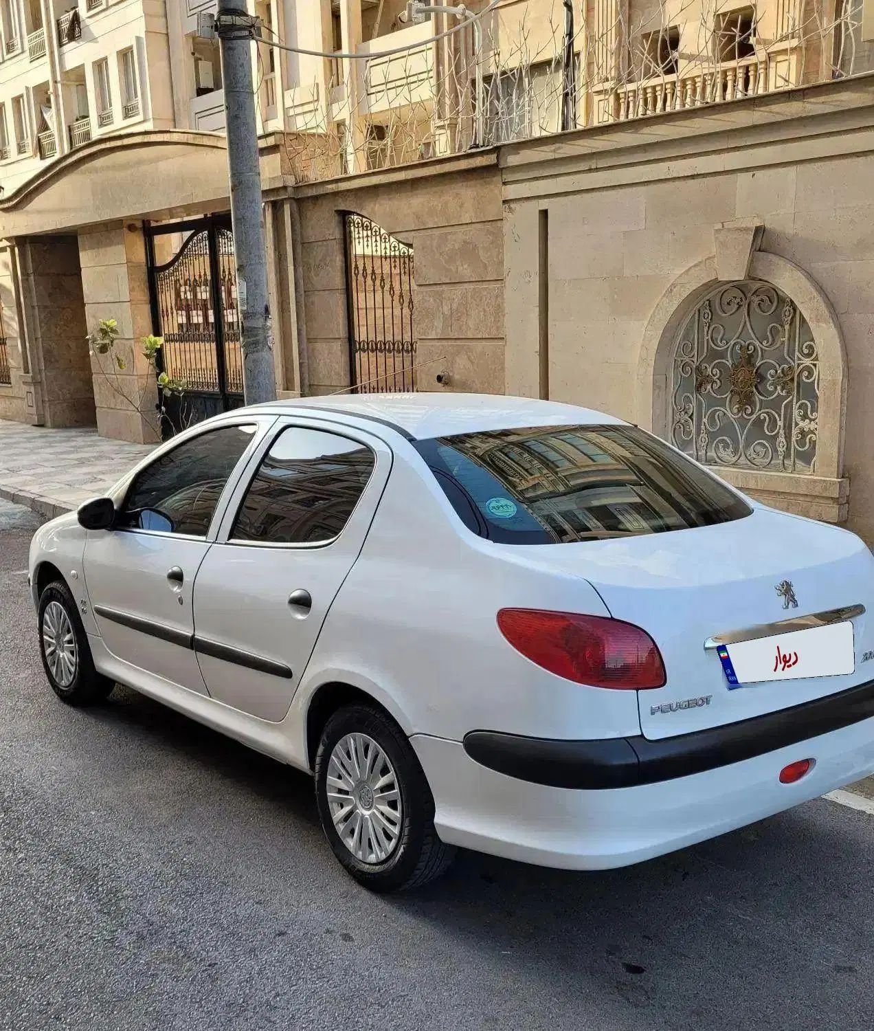 پژو ۲۰۶ صندوق دار v8 - 1398