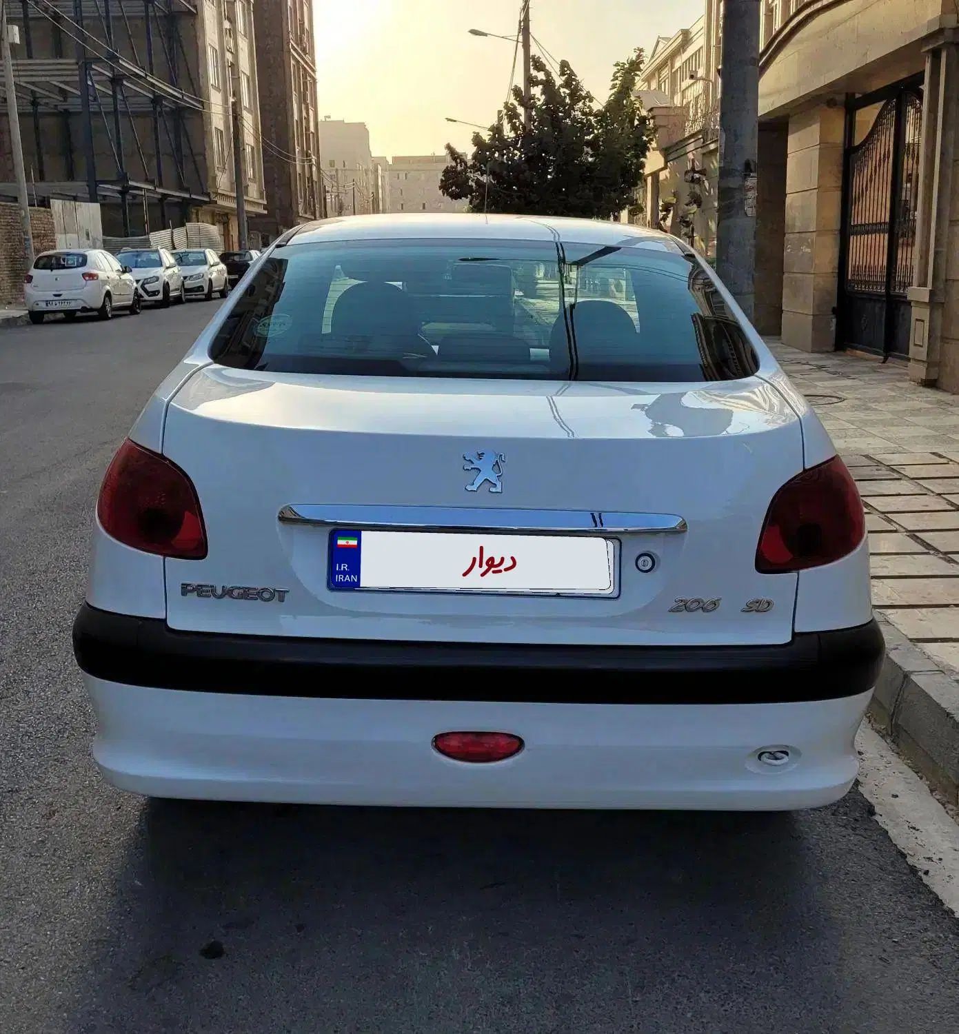 پژو ۲۰۶ صندوق دار v8 - 1398