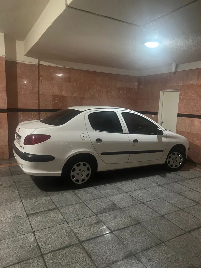 پژو ۲۰۶ صندوق دار v8 - 1399