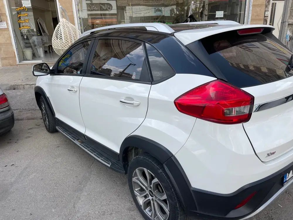 ام وی ام X22 دنده‌ای لاکچری - 1398