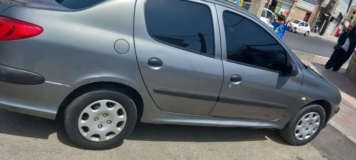 پژو ۲۰۶ صندوق دار v8 - 1394