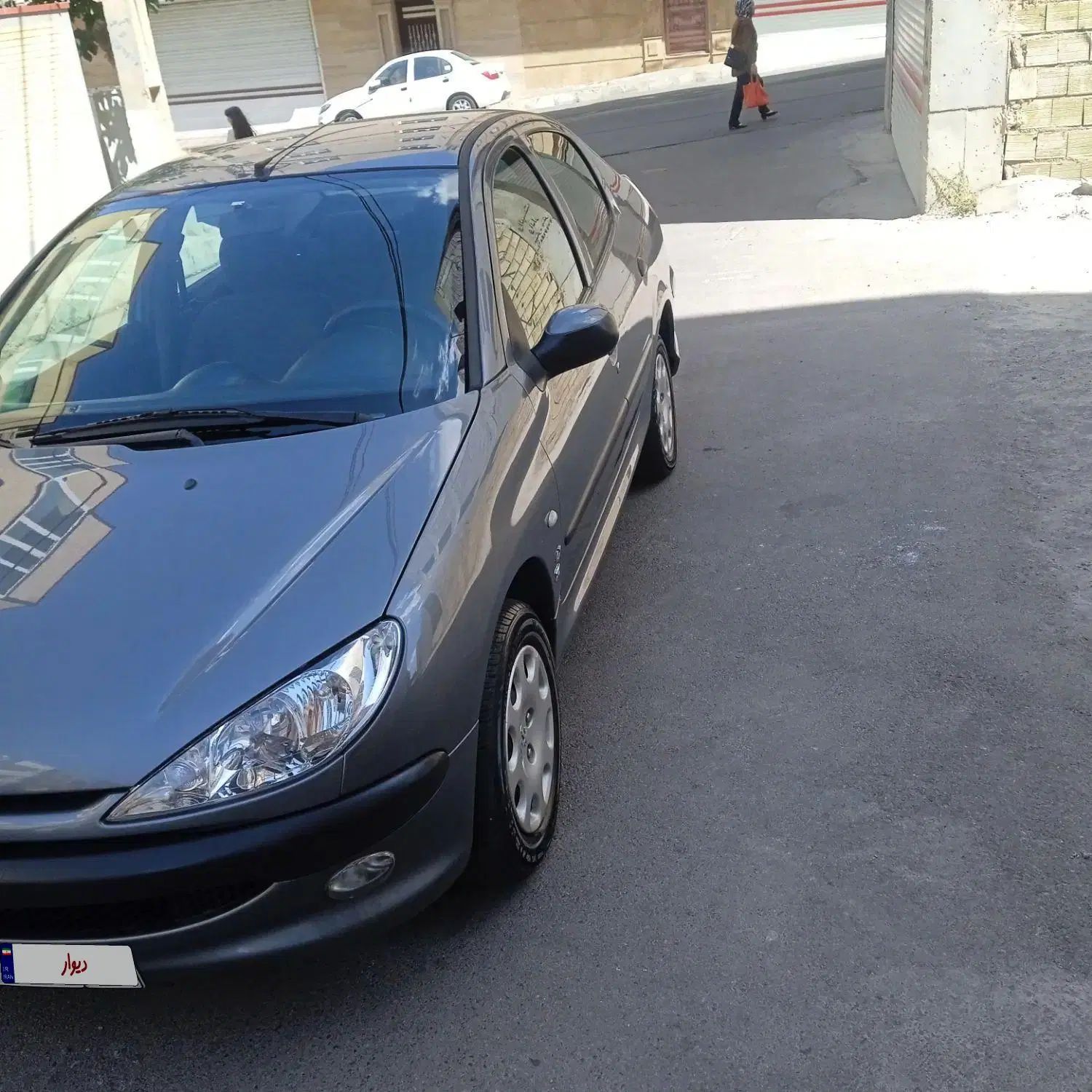پژو ۲۰۶ صندوق دار v8 - 1396
