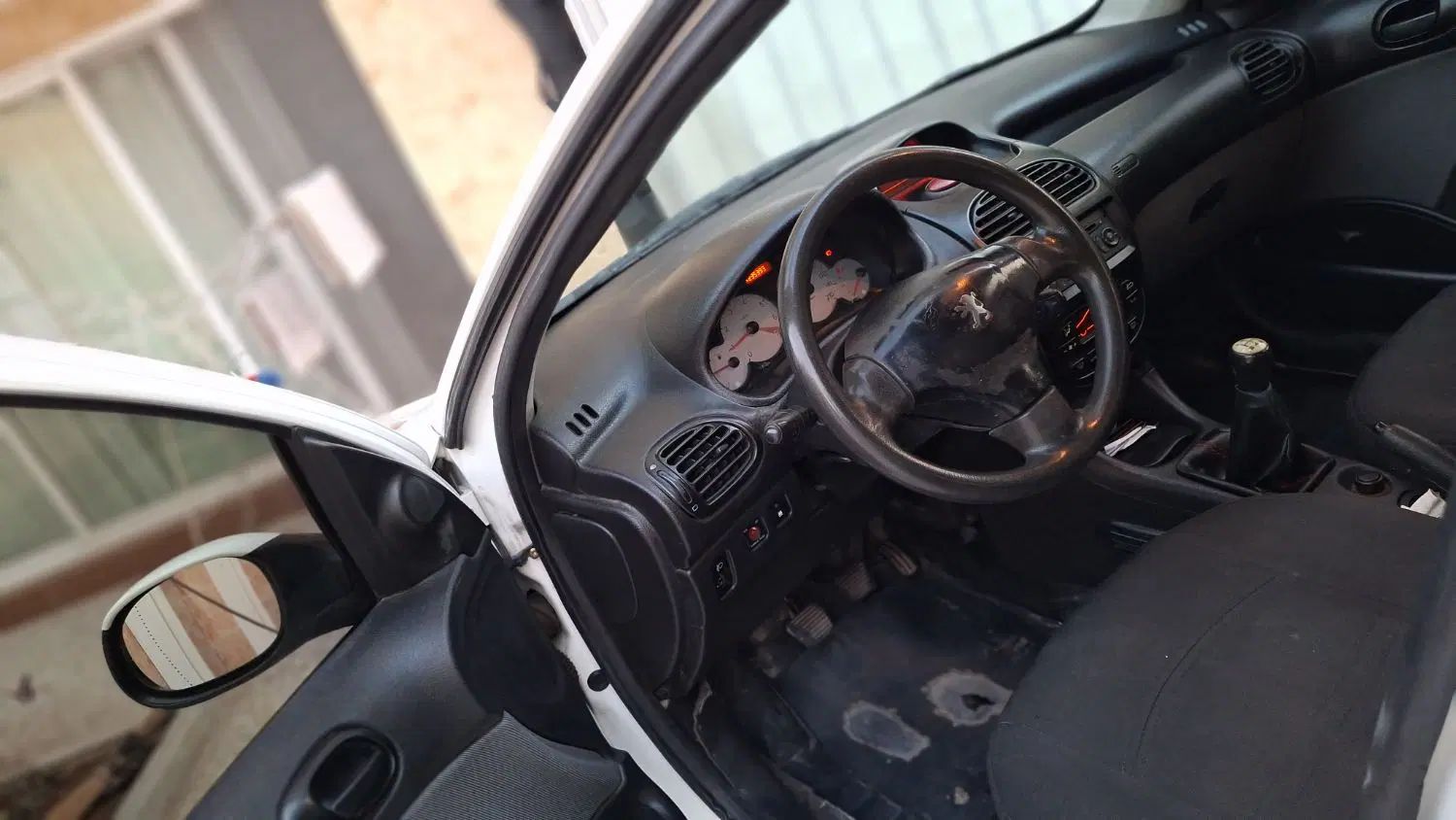 پژو ۲۰۶ صندوق دار v8 - 1395