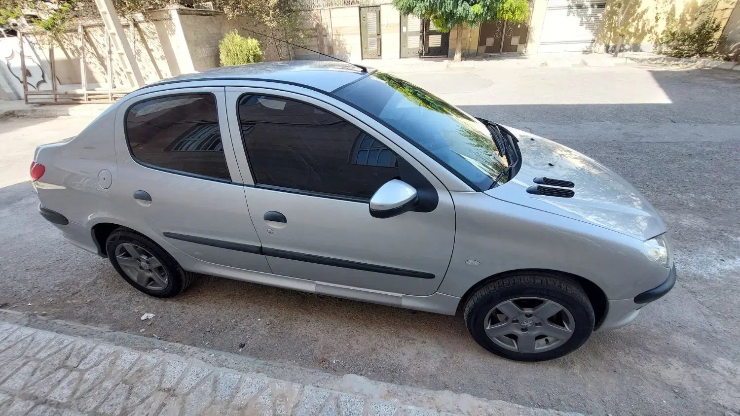 پژو ۲۰۶ صندوق دار v8 - 1398