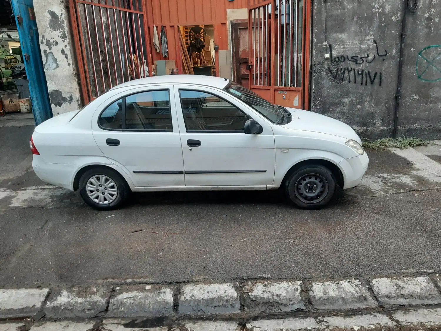 تیبا صندوق دار SX - 1396