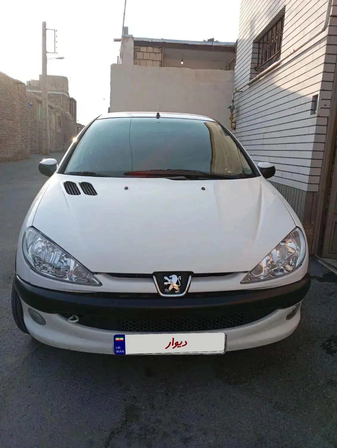 پژو ۲۰۶ صندوق دار v8 - 1392