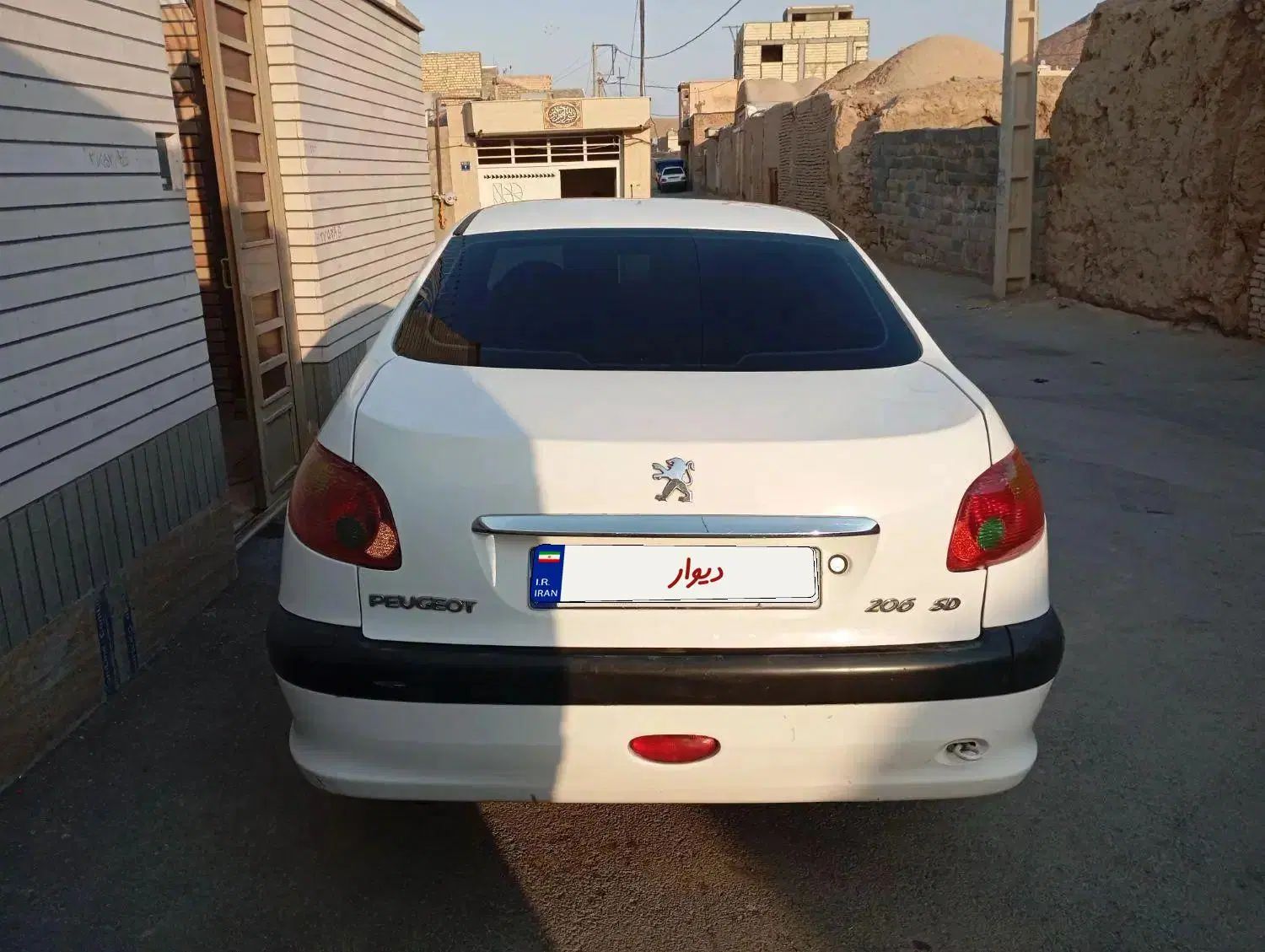 پژو ۲۰۶ صندوق دار v8 - 1392
