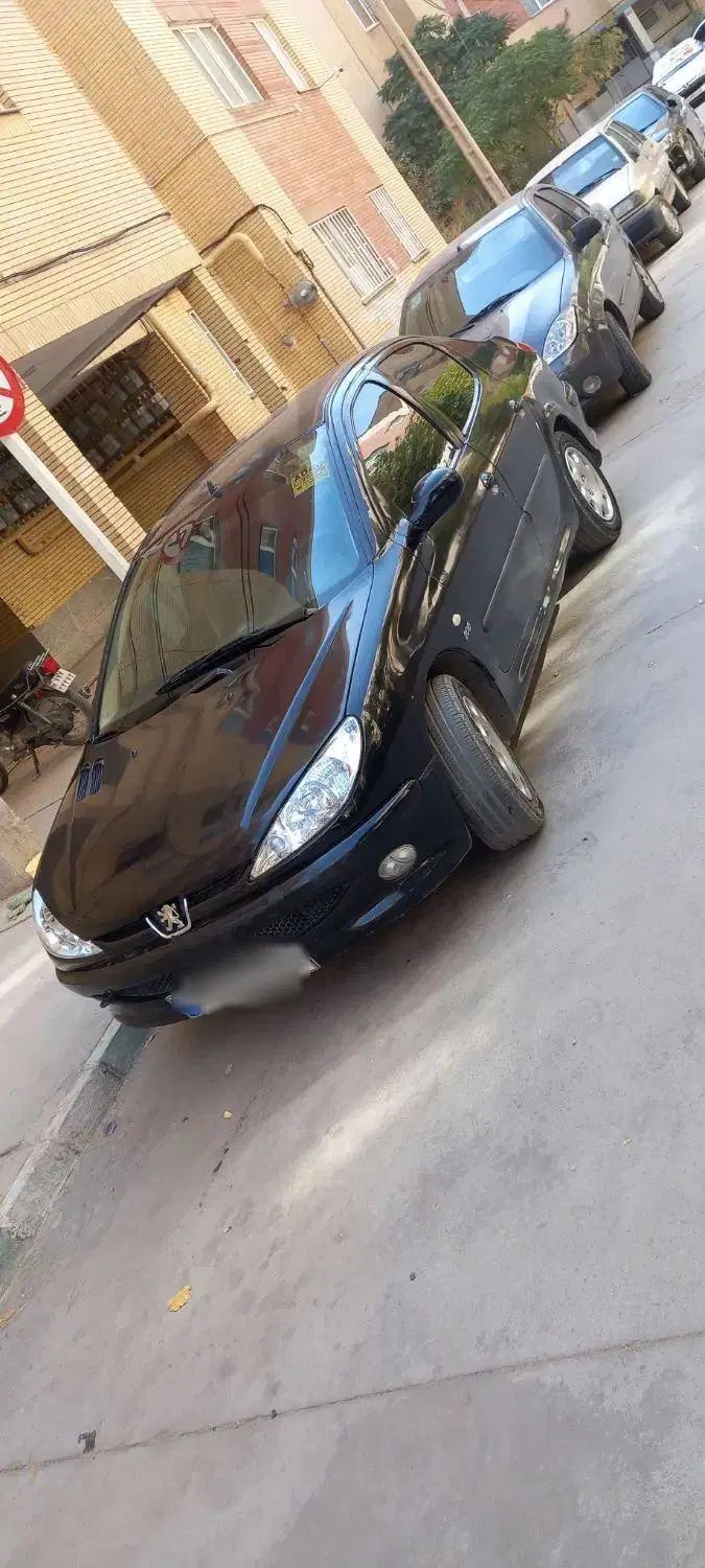 پژو ۲۰۶ صندوق دار v8 - 1392