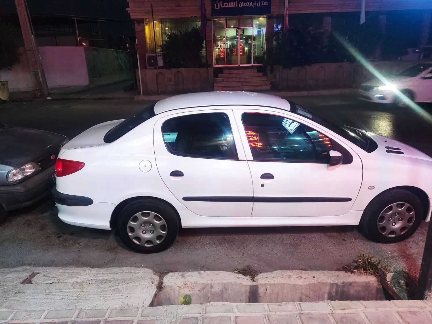 پژو ۲۰۶ صندوق دار v8 - 1395