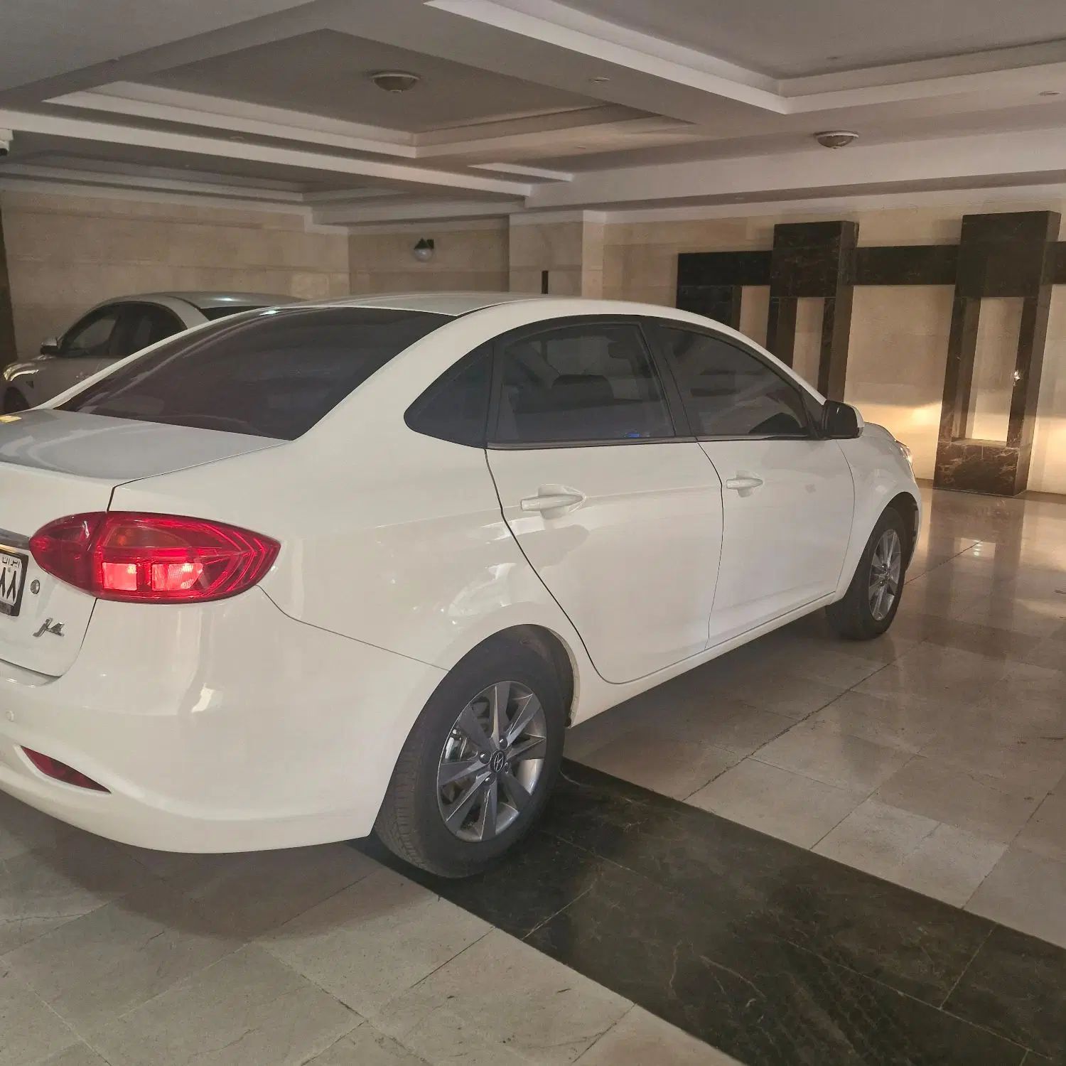جک J4 اتوماتیک آپشنال - 1402