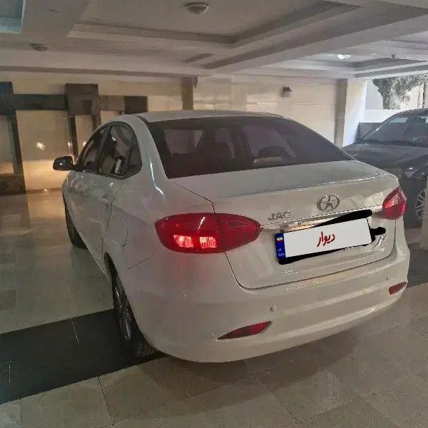 جک J4 اتوماتیک آپشنال - 1402
