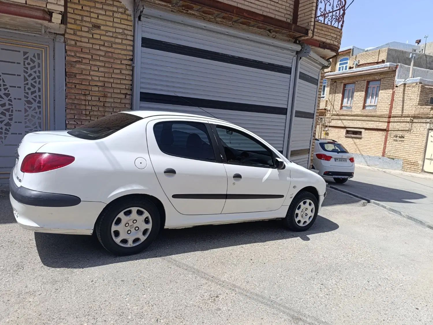 پژو ۲۰۶ صندوق دار v8 - 1390