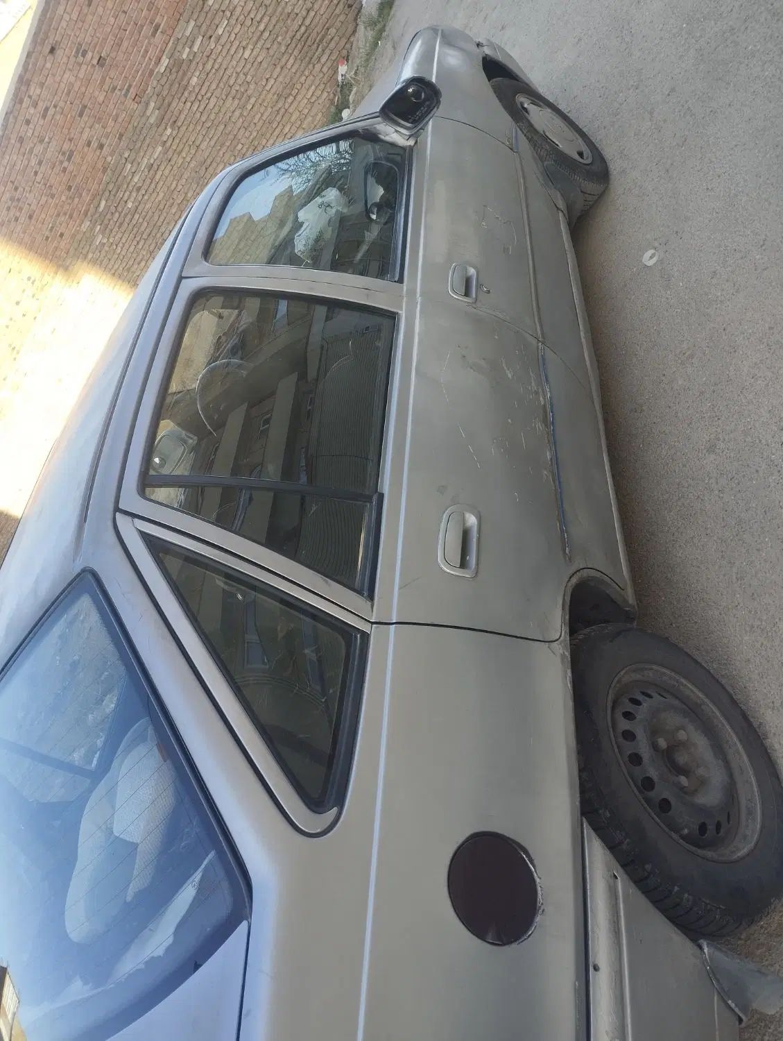 دوو سیلو سدان - 1377