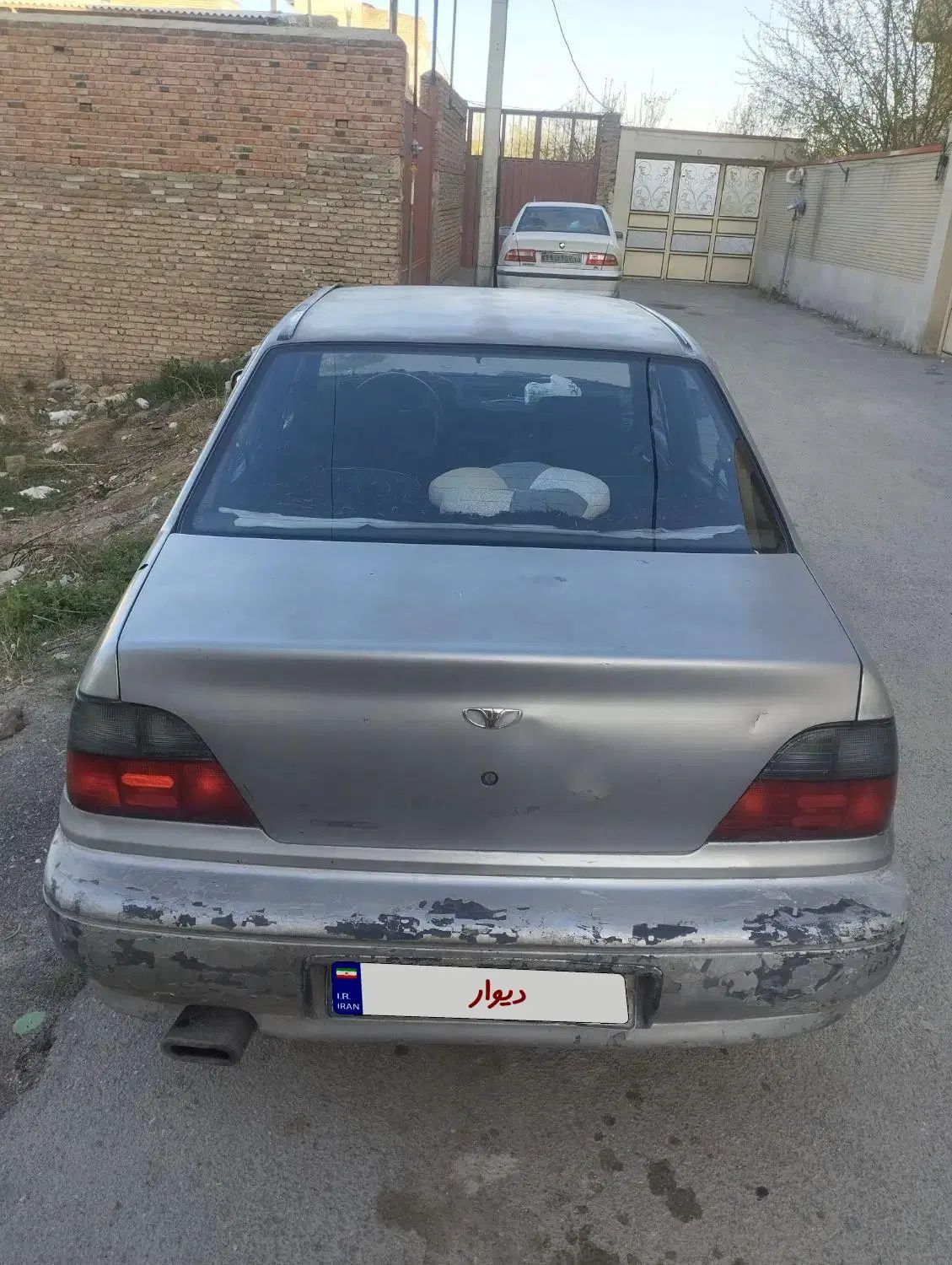 دوو سیلو سدان - 1377