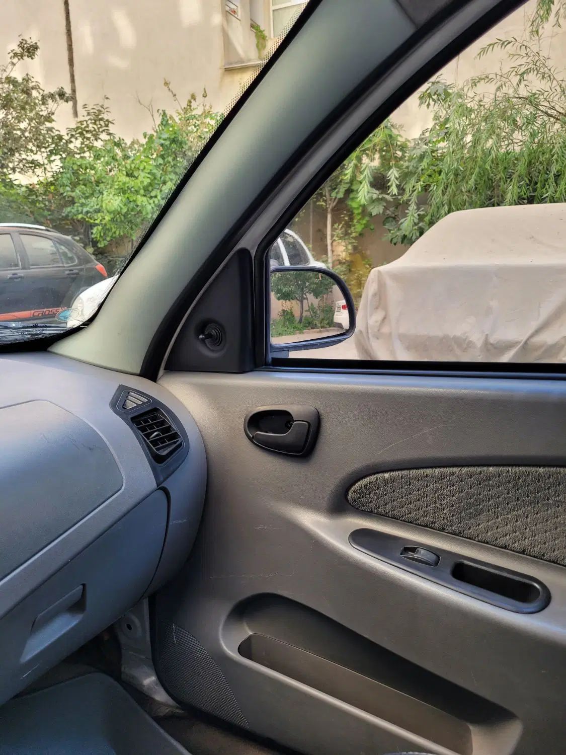 تیبا صندوق دار SX - 1393