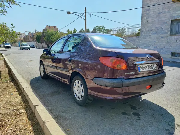 پژو ۲۰۶ صندوق دار v8 - 1393