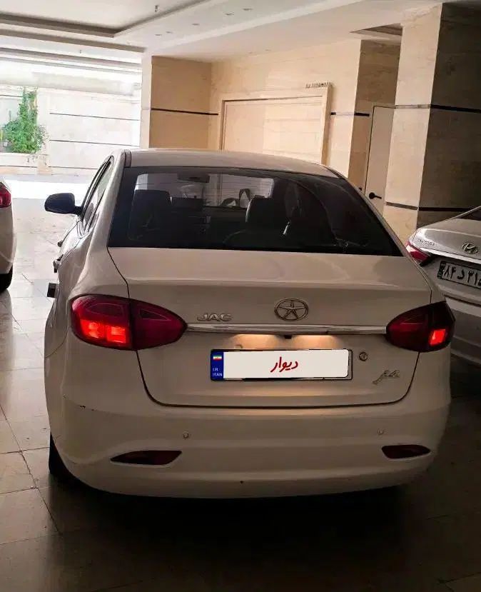 جک J4 اتوماتیک آپشنال - 1402