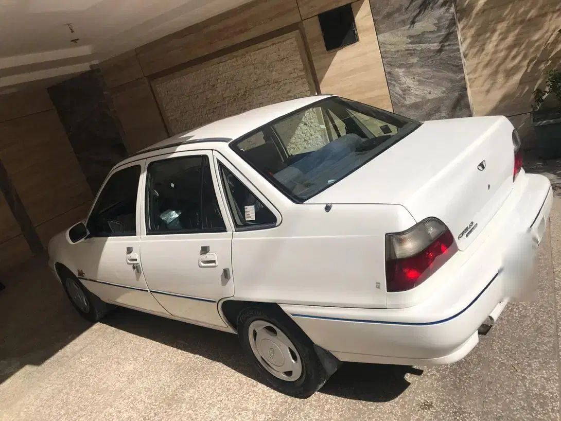 دوو سیلو سدان - 1377