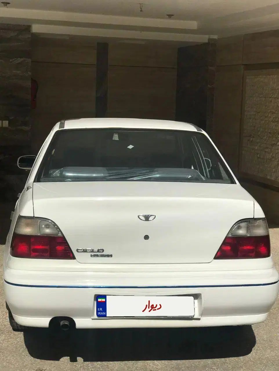 دوو سیلو سدان - 1377