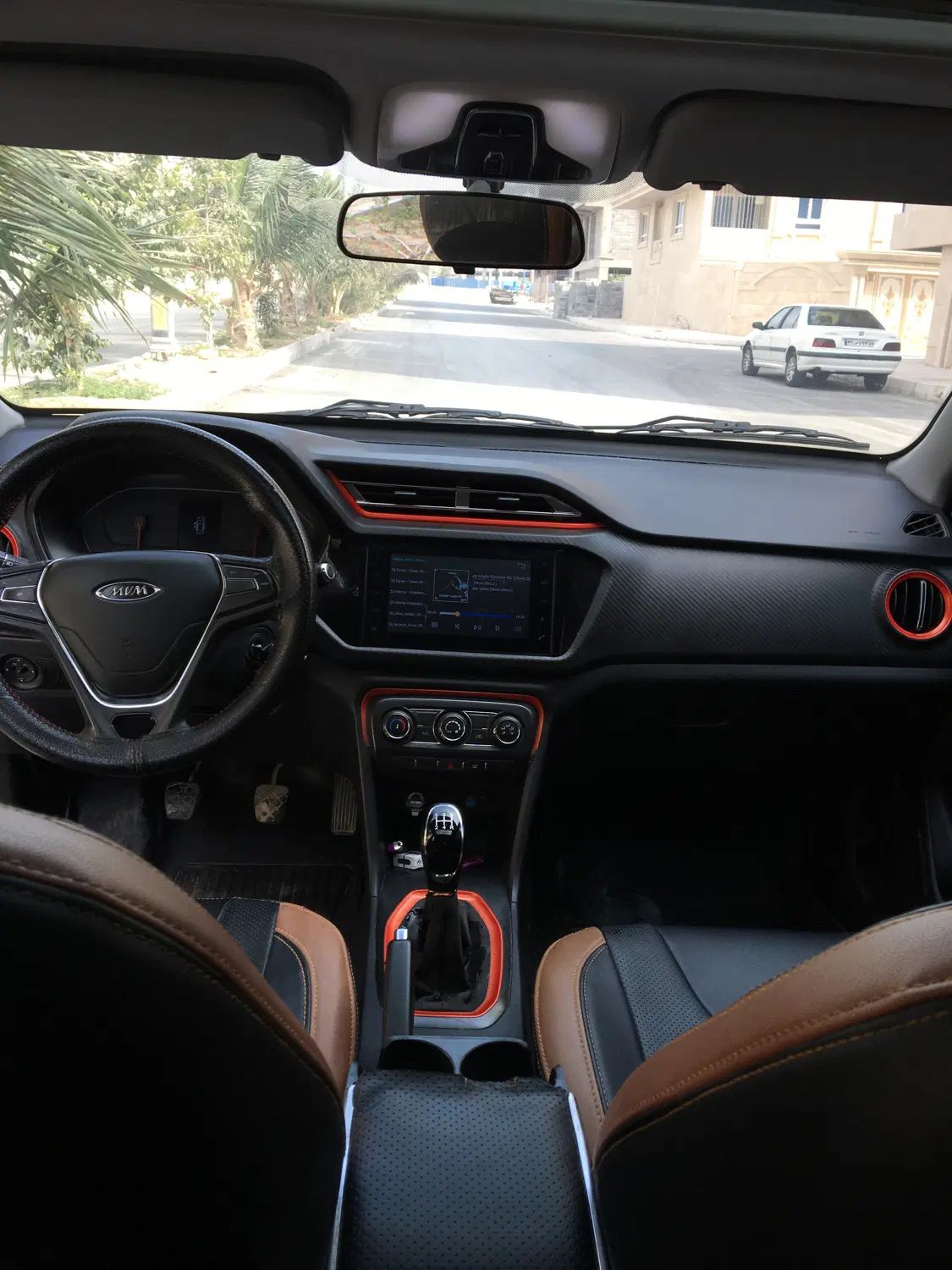 ام وی ام X22 دنده‌ای لاکچری - 1396