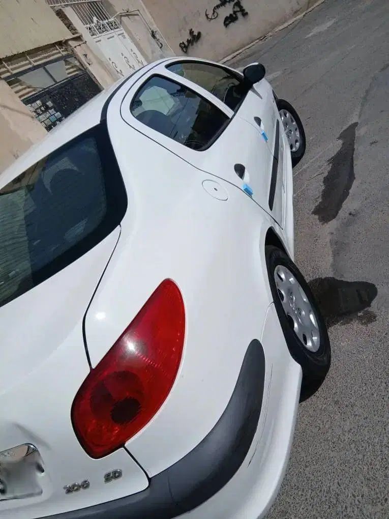 پژو ۲۰۶ صندوق دار v8 - 1398