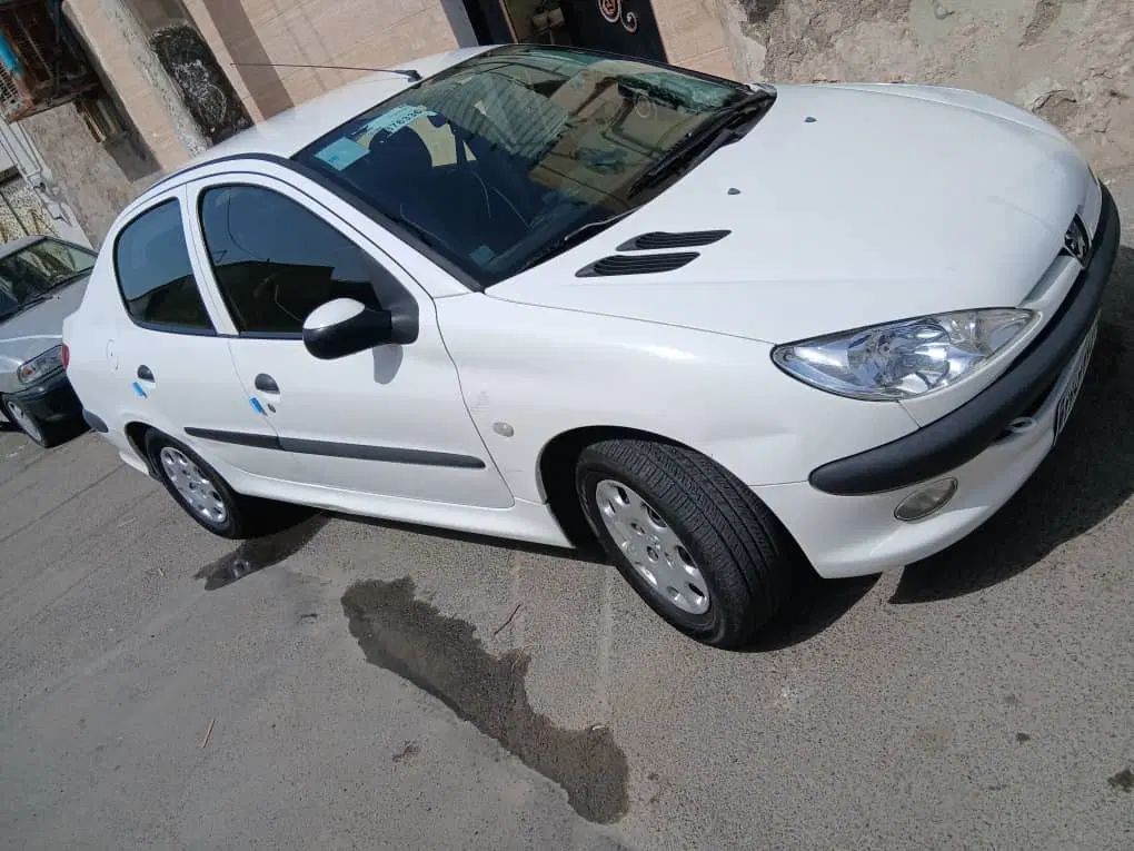 پژو ۲۰۶ صندوق دار v8 - 1398