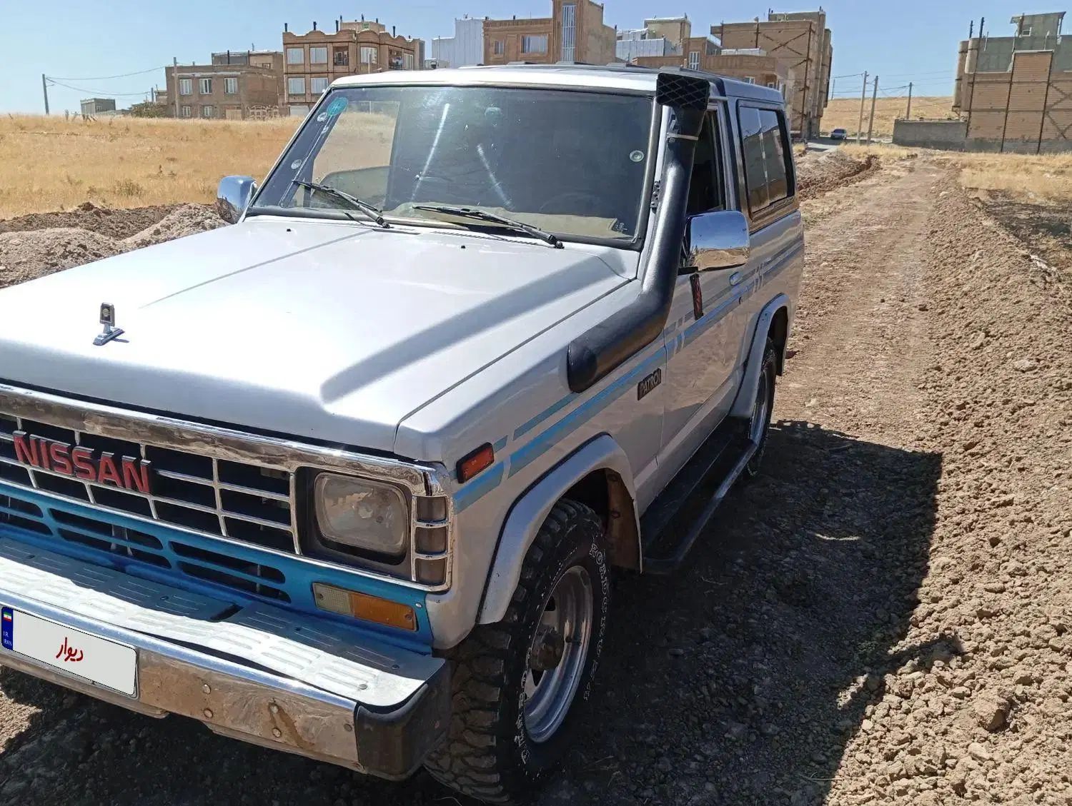 نیسان پاترول دو درب دنده‌ای - 1990