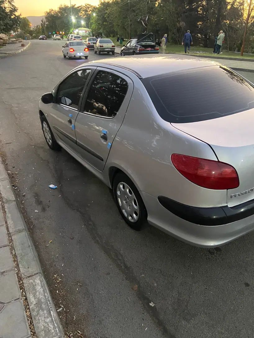 پژو ۲۰۶ صندوق دار v8 - 1386