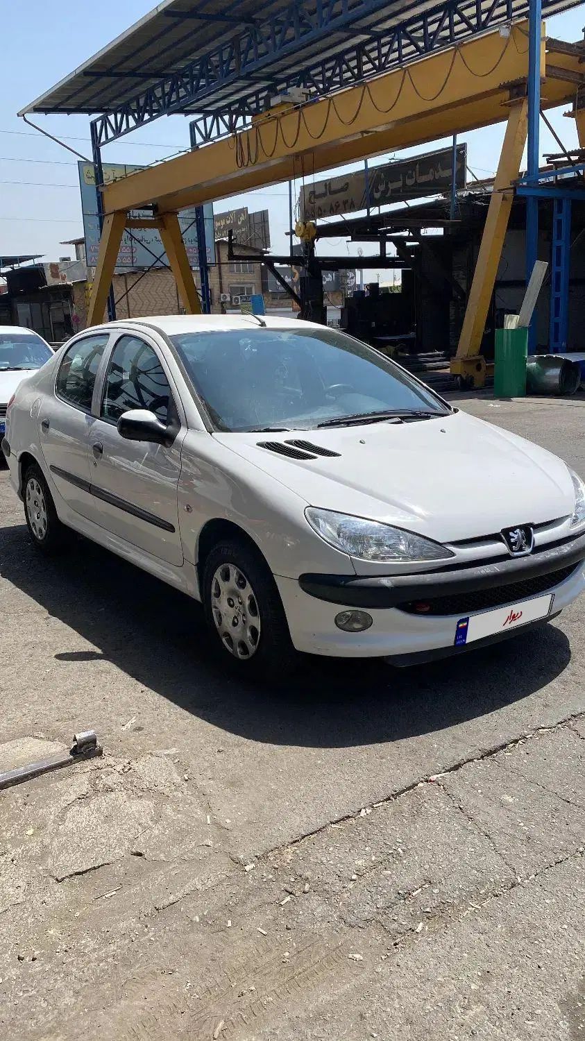 پژو ۲۰۶ صندوق دار v8 - 1394