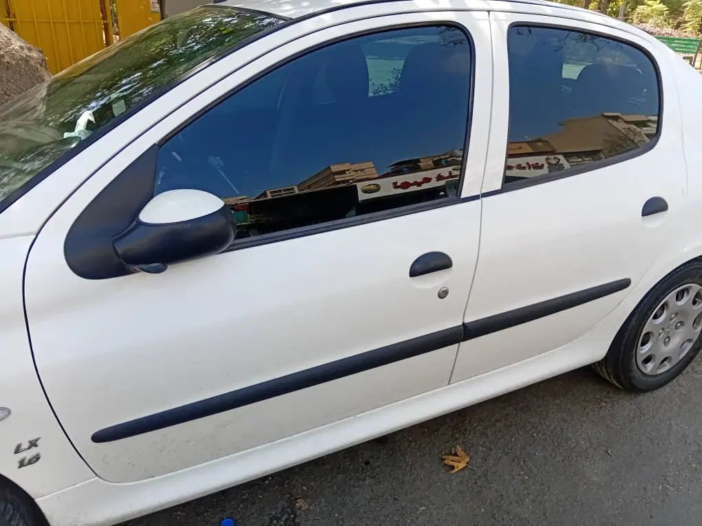 پژو ۲۰۶ صندوق دار v8 - 1390