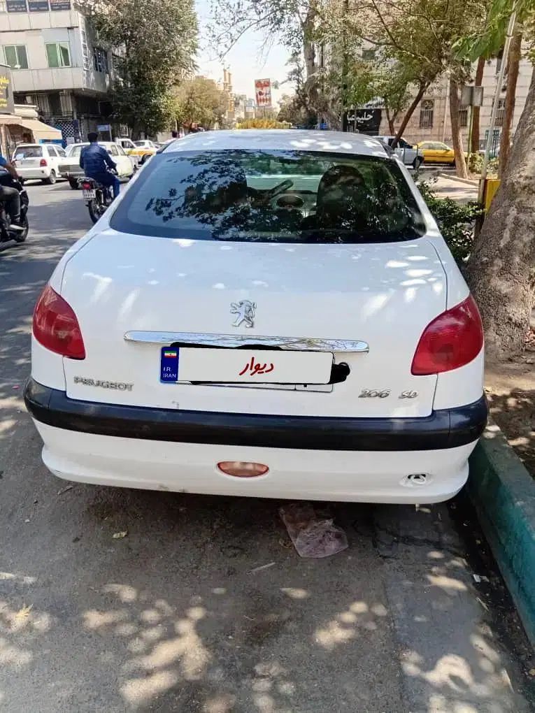 پژو ۲۰۶ صندوق دار v8 - 1390