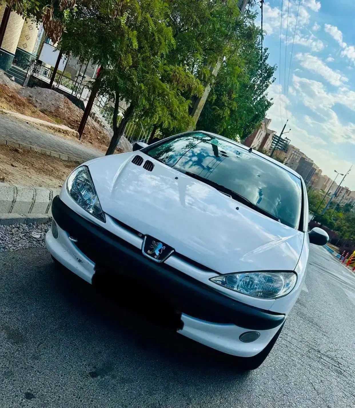 پژو ۲۰۶ صندوق دار v8 - 1390